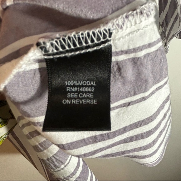 TORRID HARPER Sz 4 (vanity) Blouse Tab Sleeves Stripes Patch Pockets V-Neck - Picture 6 of 8